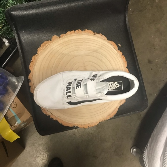Custom Vans - Picture 3 of 4